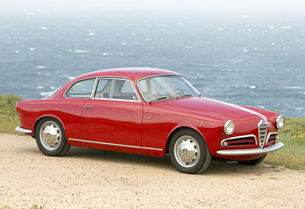 1957 Alfa Romeo Giulietta
Sprint Veloce Alleggerita, an example of typical European styling of the
time. Photo courtesy of RM Sotheby’s.